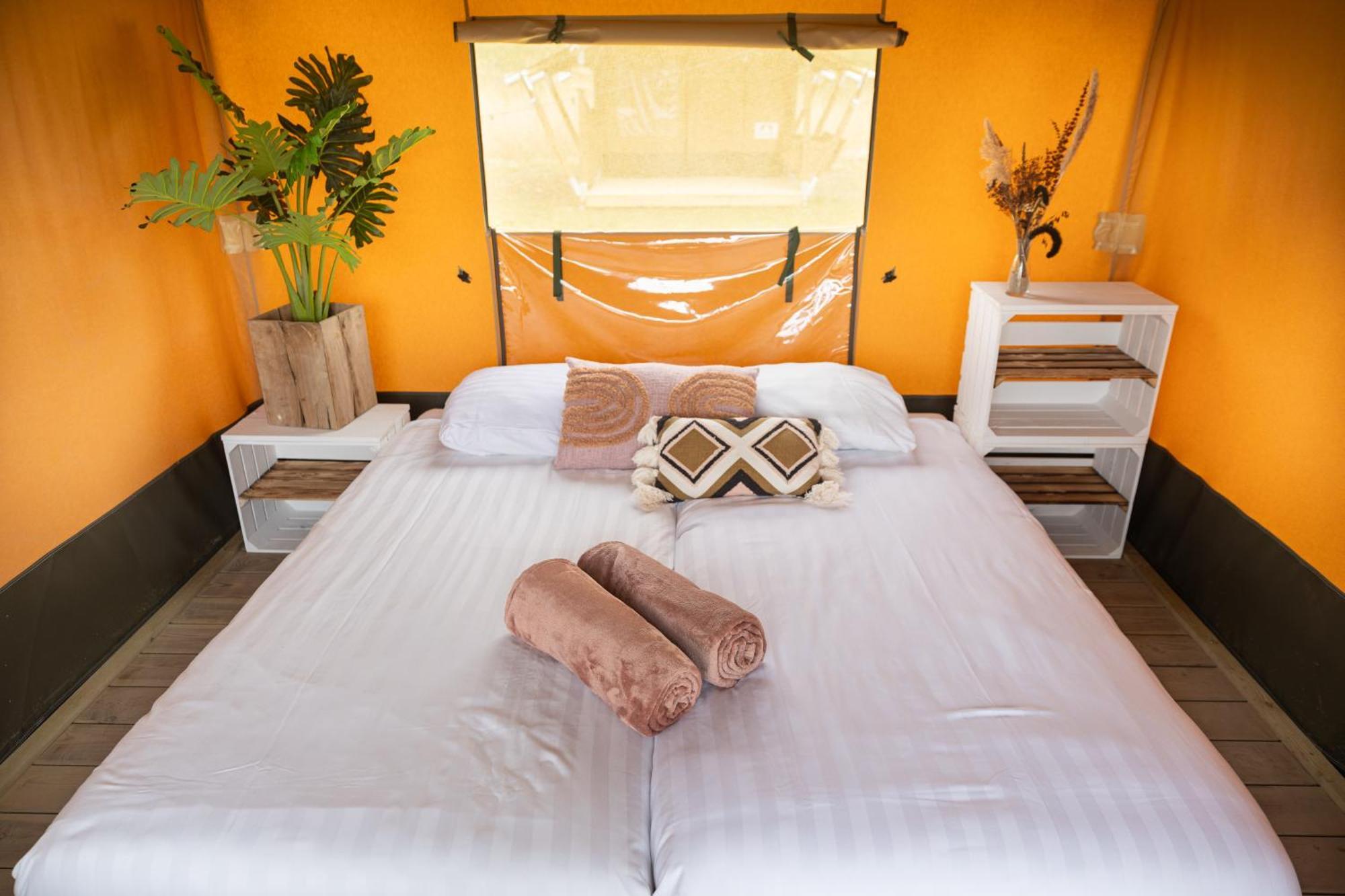 Hotel Tinyparks Eiland Tiengemeten